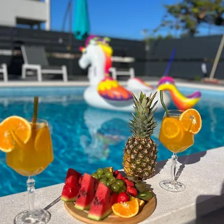 Moderne Ap- 2 Mit Pool Und Grill In Der Naehe Von Split Und Trogir By Interhome Апартаменти Каштела