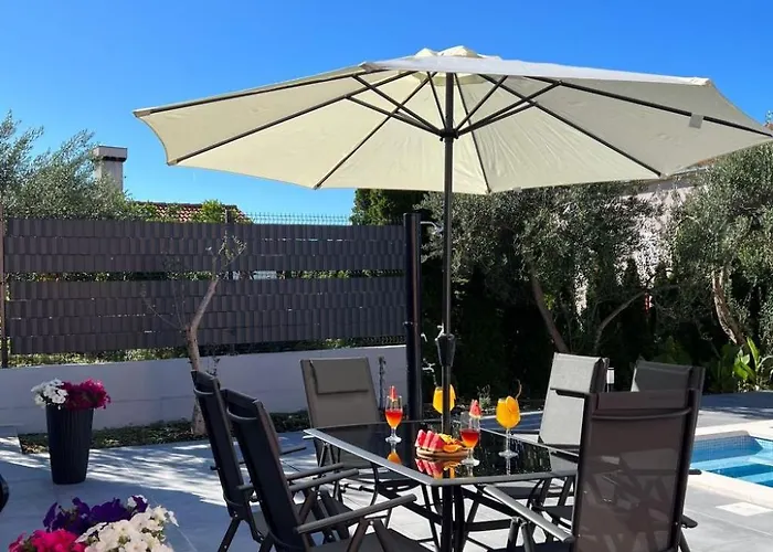 Apartment Moderne Ap- 2 Mit Pool Und Grill In Der Naehe Von Split Und Trogir By Interhome Kastela