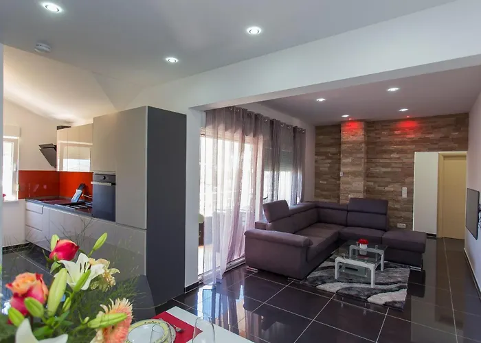 Apartment Moderne Ap- 2 Mit Pool Und Grill In Der Naehe Von Split Und Trogir By Interhome