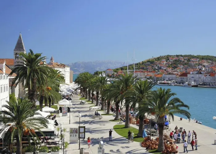 Apartment Moderne Ap- 2 Mit Pool Und Grill In Der Naehe Von Split Und Trogir By Interhome *